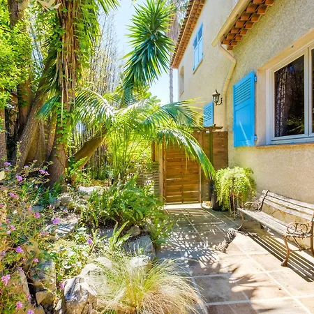 Grand Bougainvillee Apartamento