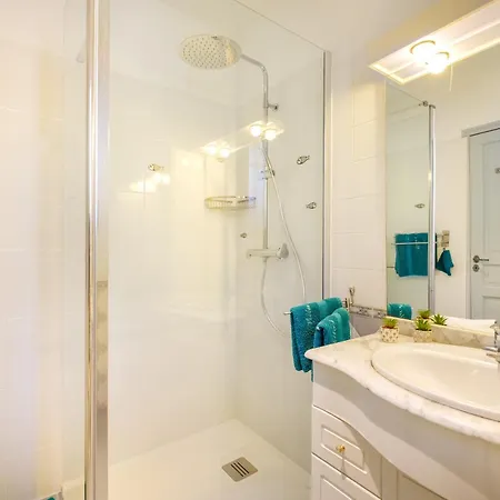 Grand Bougainvillee * Cagnes-sur-Mer