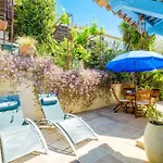 Grand Bougainvillee Apartment *